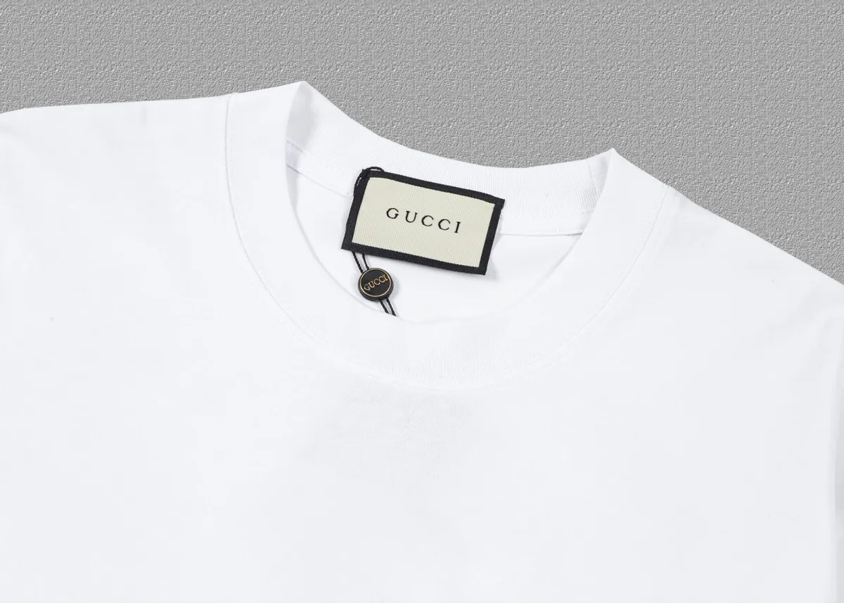 P80✨🔥 [Gucci co-branded with Balenciaga] 2026FW short-sleeved T-shirt printed letter logo Premium 26s double yarn 300g fabric heavy fabric custom stretcher rib same vat and dye complete three labels men and women Same Style Color: Black White Apricot Size: S M L XL XXL